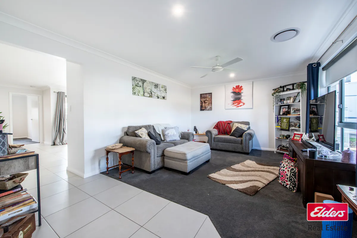 32B Peel Place — photo 3 of 14