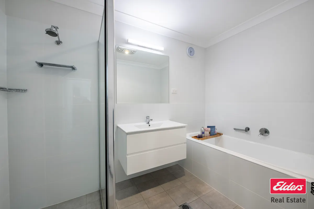 32B Peel Place — photo 10 of 14