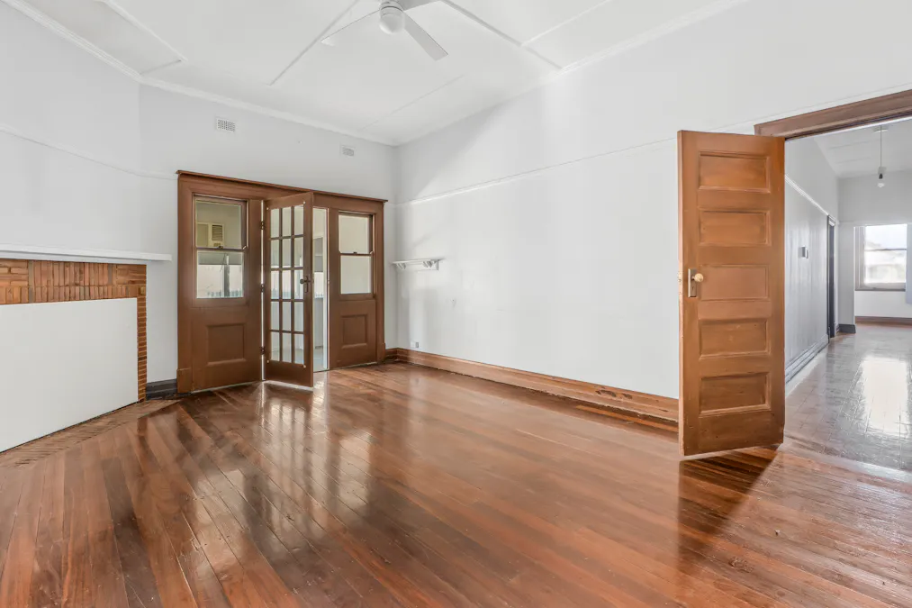 24 Thirteenth Street, Renmark, SA, 5341 - Image 2