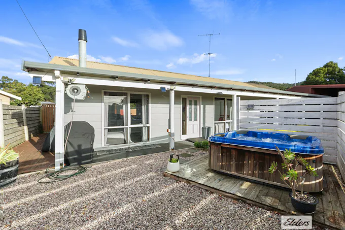 19 Irbys Circus, Sisters Beach, TAS, 7321