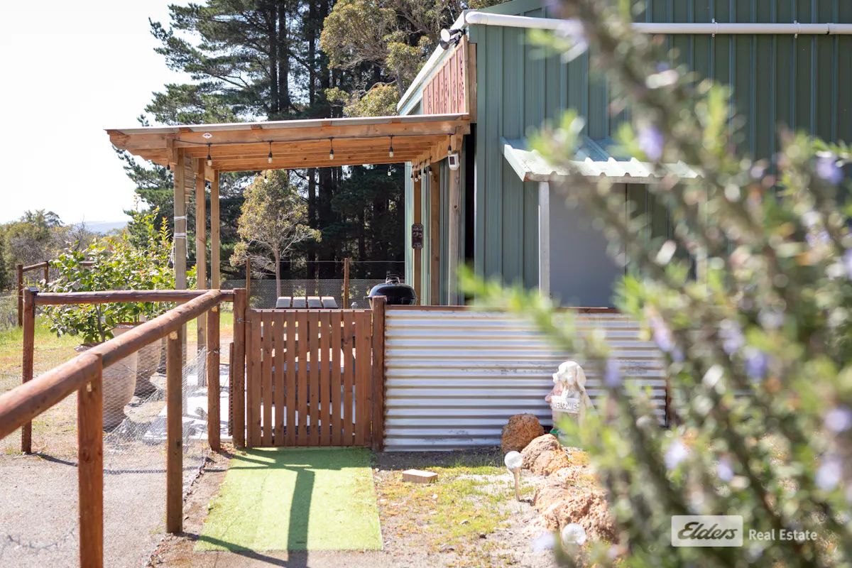 300 Mount Barker Road — photo 16 of 24