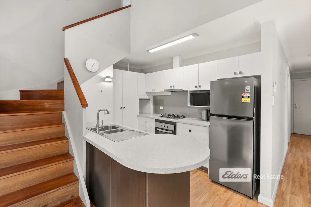 4/106 Forrest Avenue, South Bunbury, WA, 6230 - Image 2