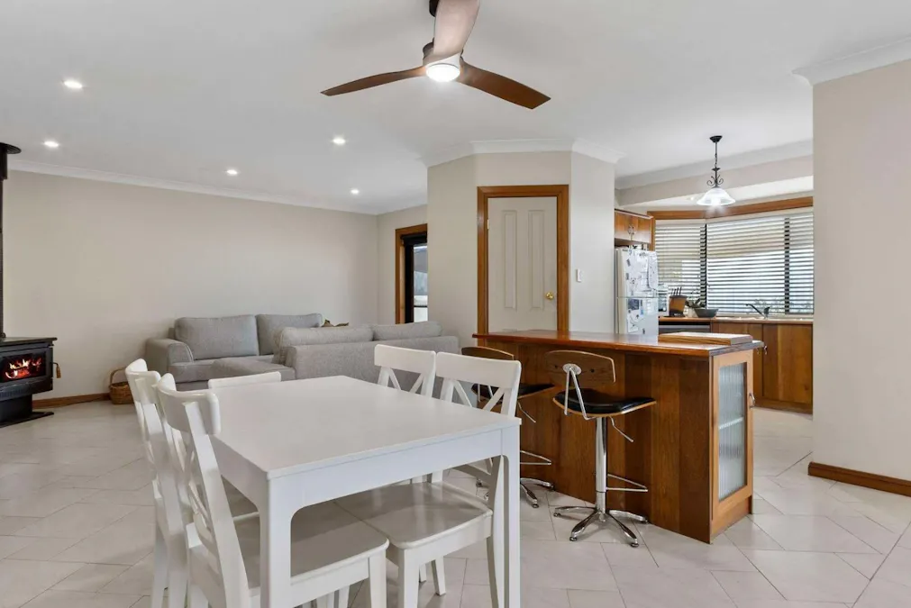 2 Bindarrah Lane, Clare, SA, 5453 - Image 7