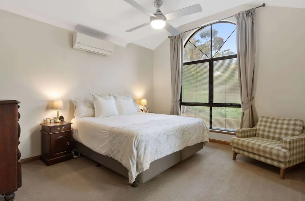 2 Bindarrah Lane, Clare, SA, 5453 - Image 13