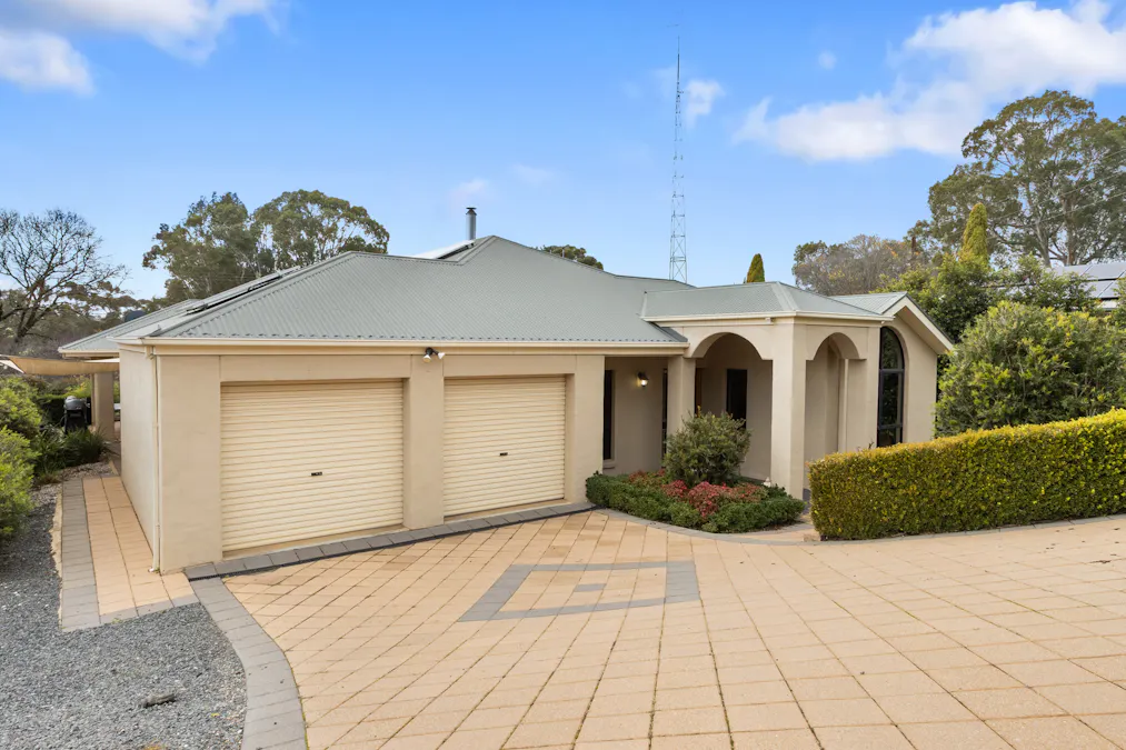 2 Bindarrah Lane, Clare, SA, 5453 - Image 1