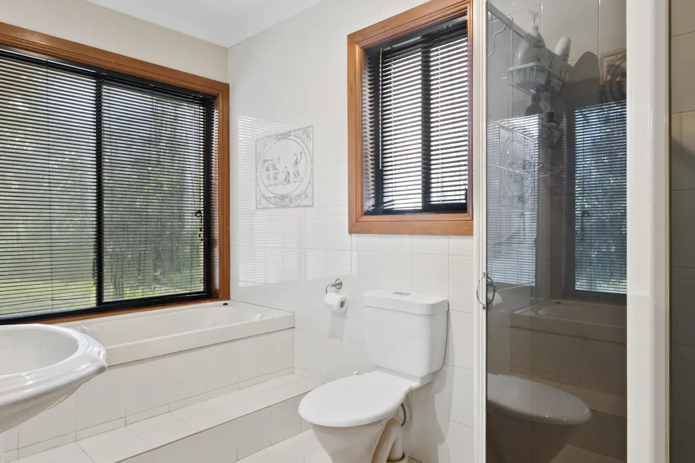 2 Bindarrah Lane, Clare, SA, 5453 - Image 14