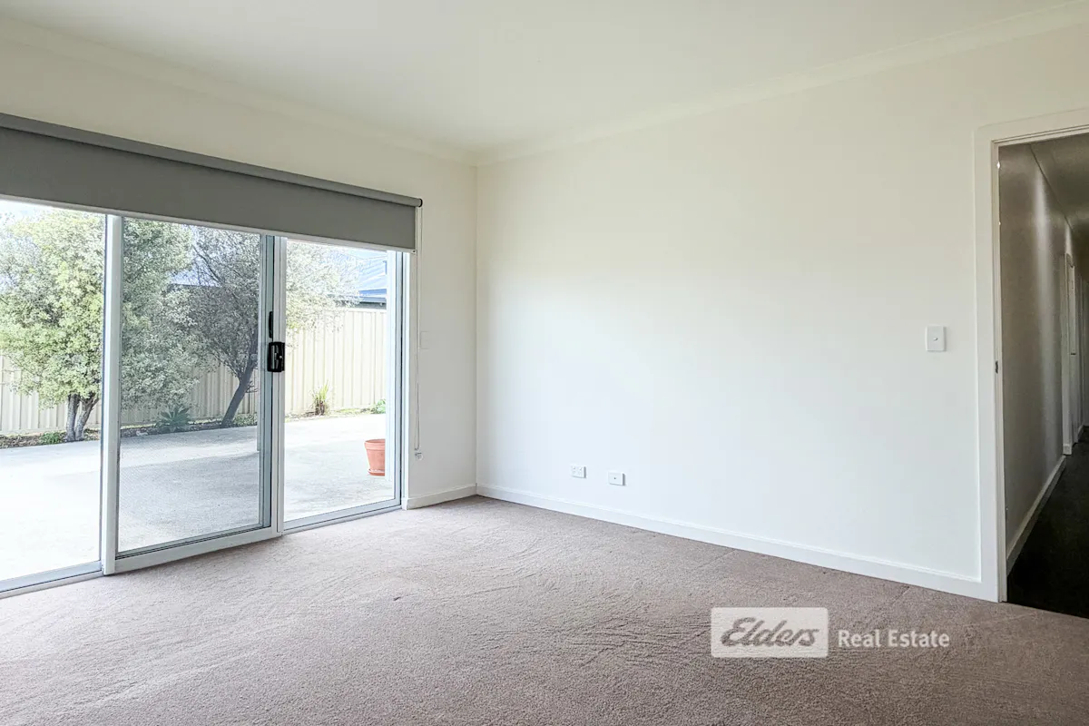 24 McGlade Close — photo 29 of 30