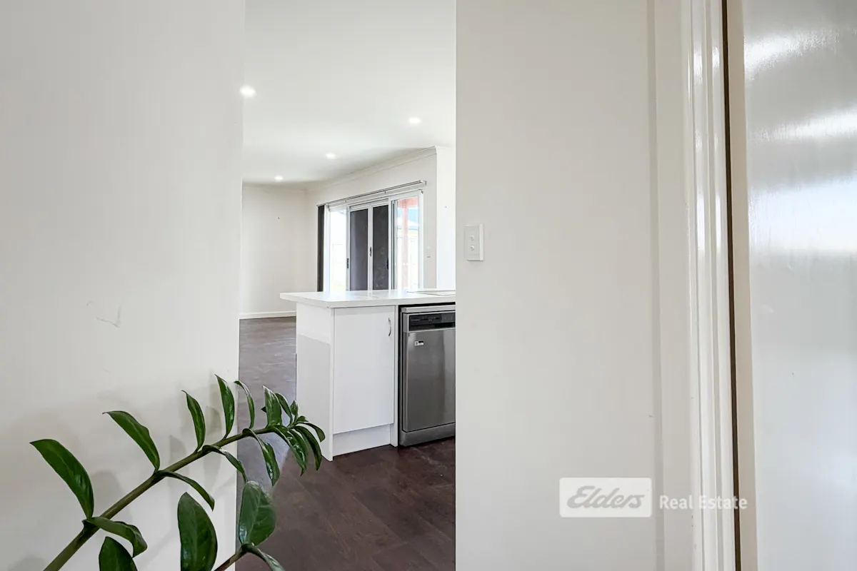 24 McGlade Close — photo 8 of 30