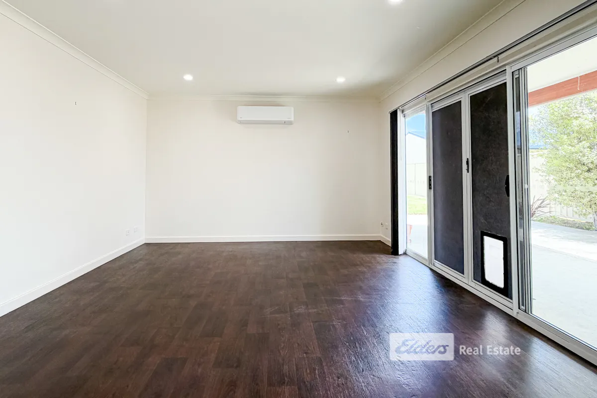 24 McGlade Close — photo 16 of 30