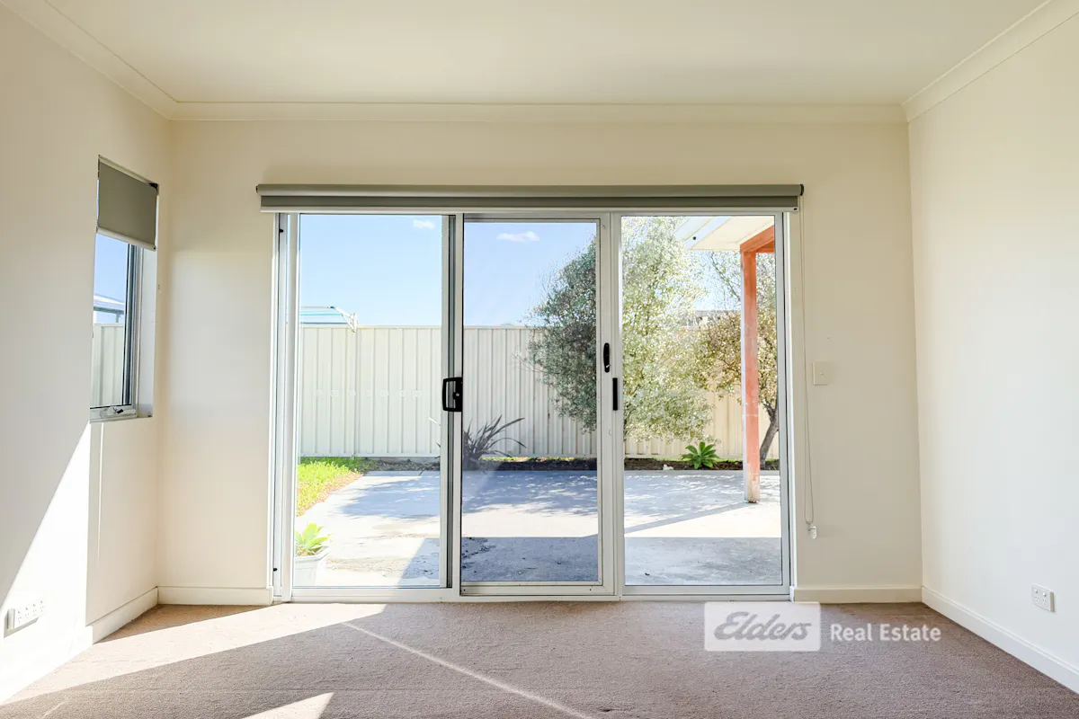 24 McGlade Close — photo 28 of 30