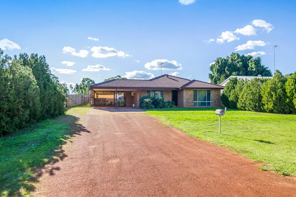 24 Strathalbyn Way, Gingin, WA, 6503 - Image 1
