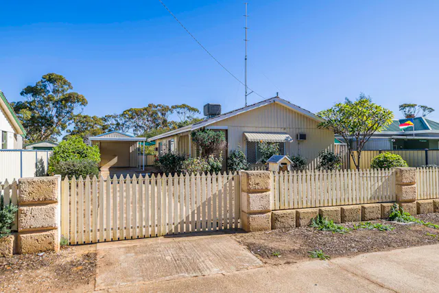 14 Padbury Street — photo from Elders Real Estate WA Rural & Metro