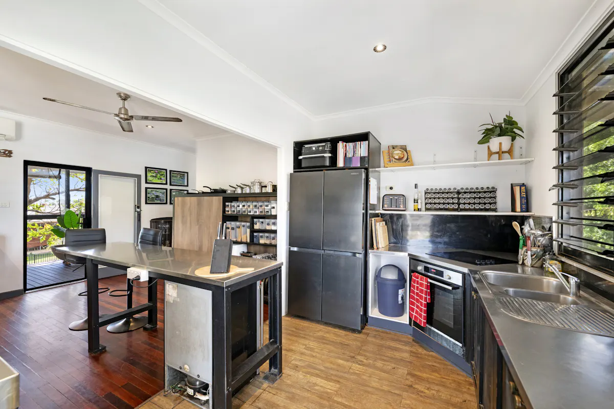 18 Kabbarli Court — photo 7 of 30