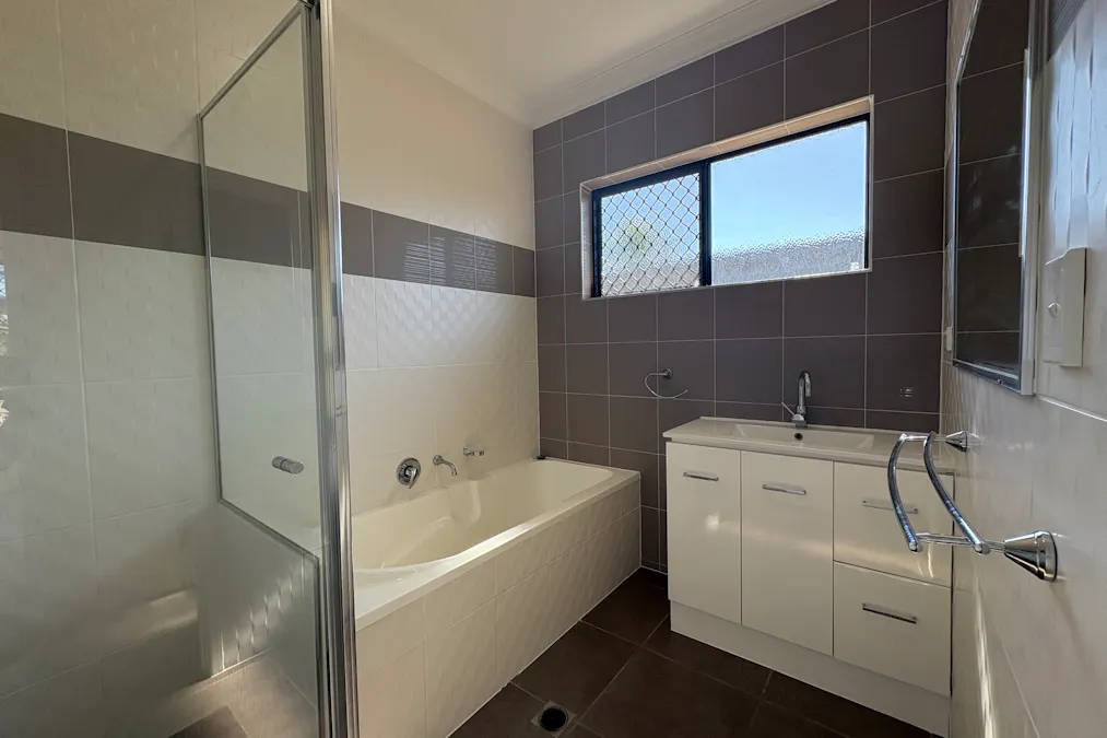 16  Callide Crescent, Barney Point, QLD, 4680 - Image 6