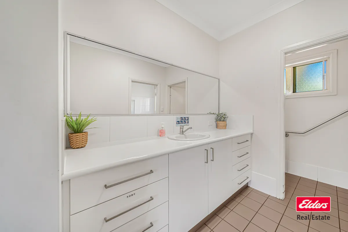 12 Susan Place — photo 10 of 18