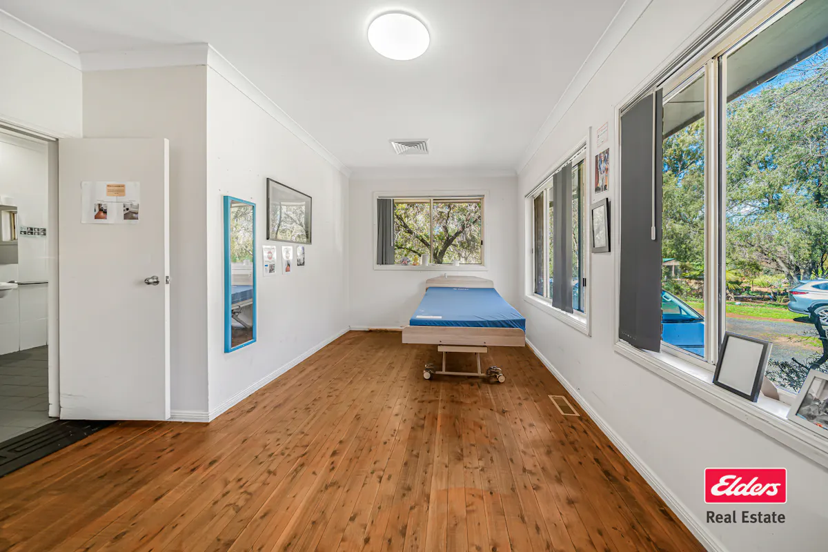 12 Susan Place — photo 9 of 18