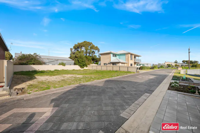 7/2 Todd Street, Kingston Se, SA, 5275 - Image 1