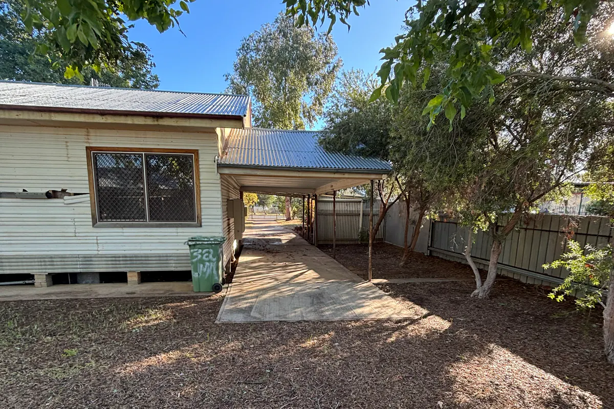 32 Darling Street — photo 7 of 9