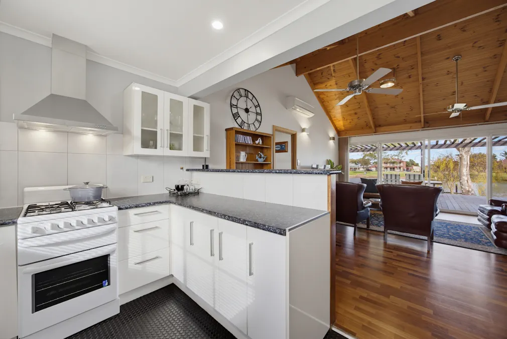 24 Rebecca Street, Wellington East, SA, 5259 - Image 4