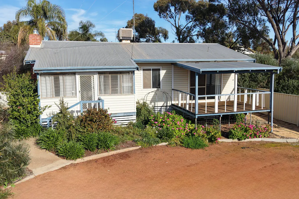 2 Smith Grove, Northam, WA, 6401 - Image 1
