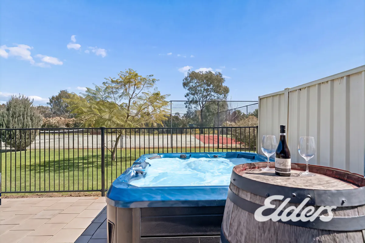 4 Huntingdale Drive — photo 16 of 29