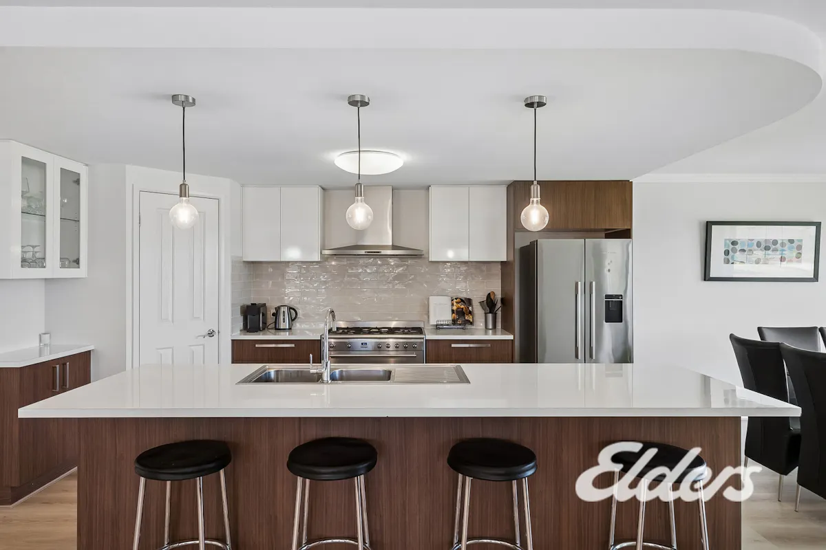 4 Huntingdale Drive — photo 5 of 29