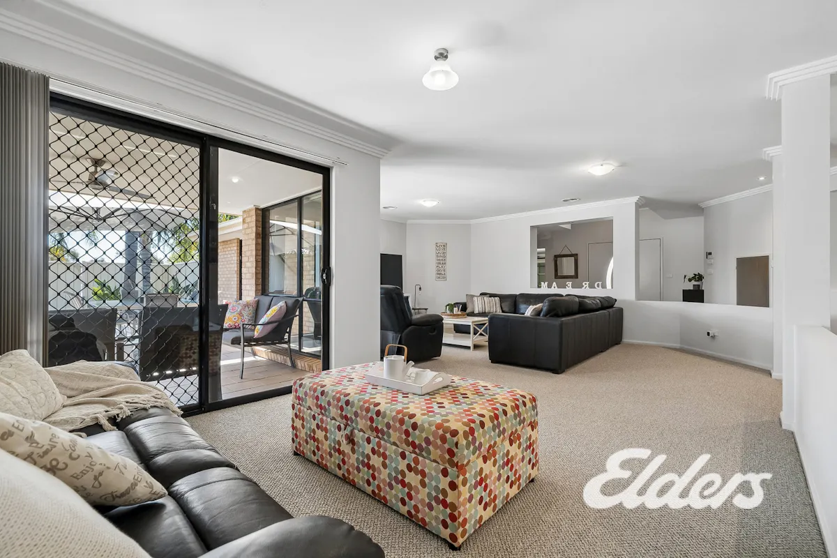 4 Huntingdale Drive — photo 10 of 29