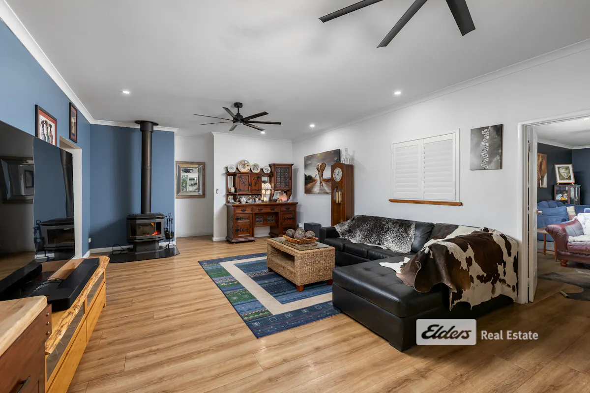 22 Banksia Road — photo 10 of 30