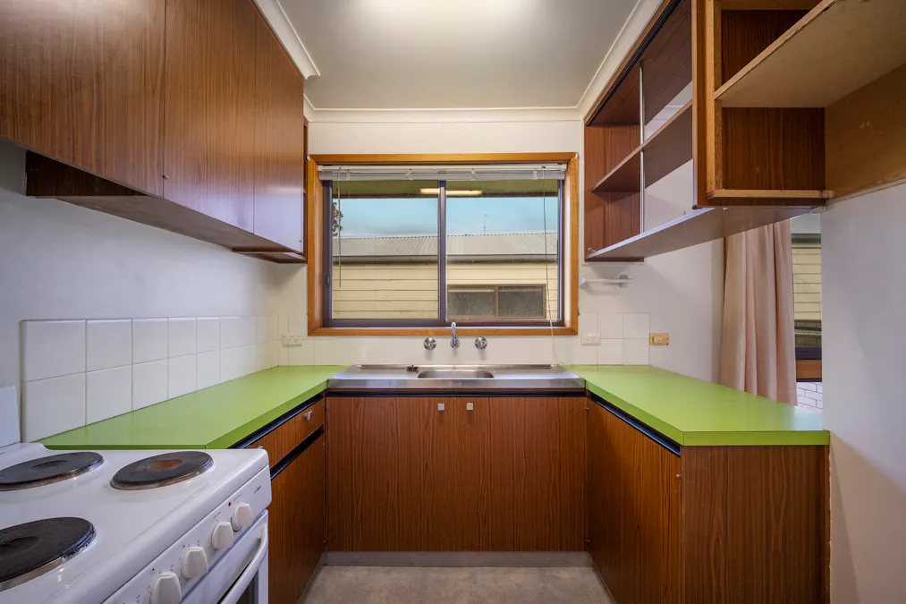 2/22 Brown Street, Hamilton, VIC, 3300 - Image 3