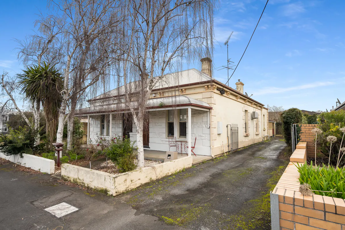 2/1A Crouch Street North — photo 2 of 14