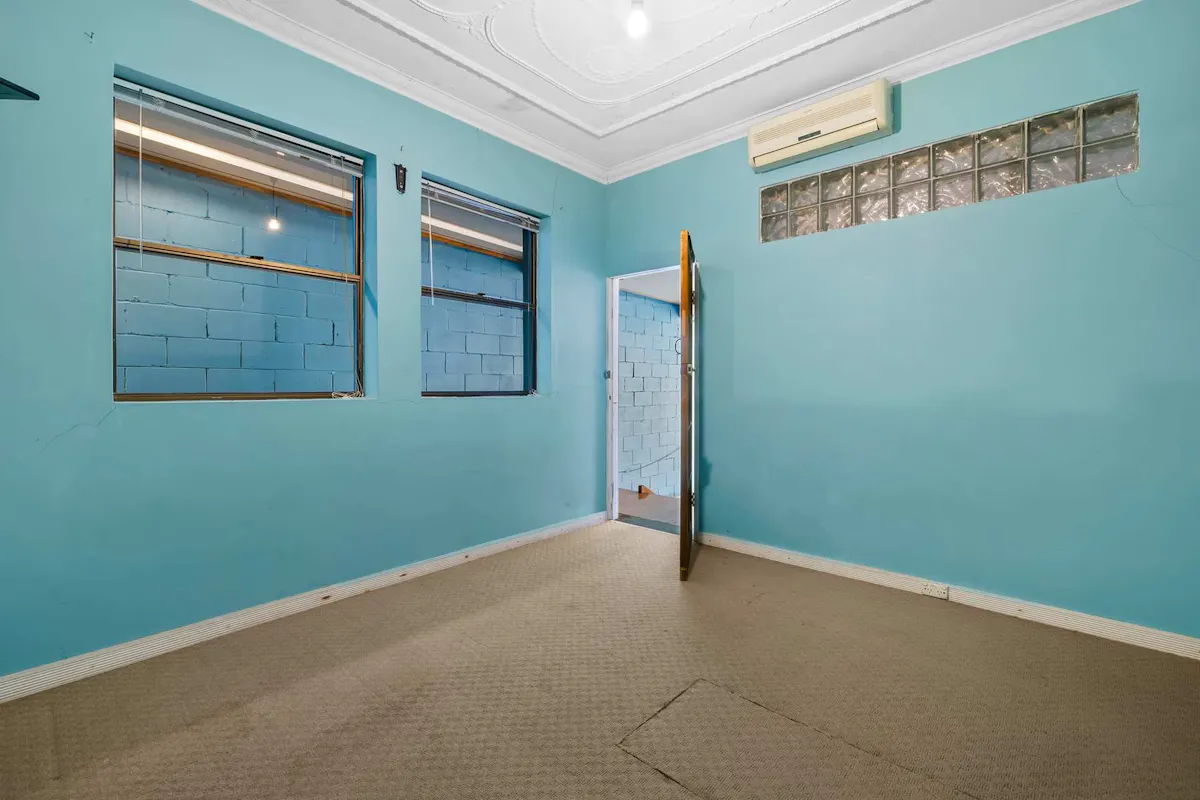 257 Canterbury Road — photo 12 of 16