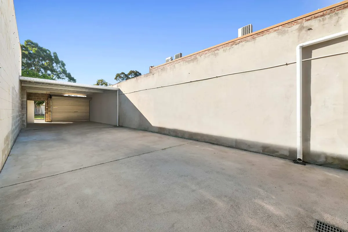 257 Canterbury Road — photo 5 of 16