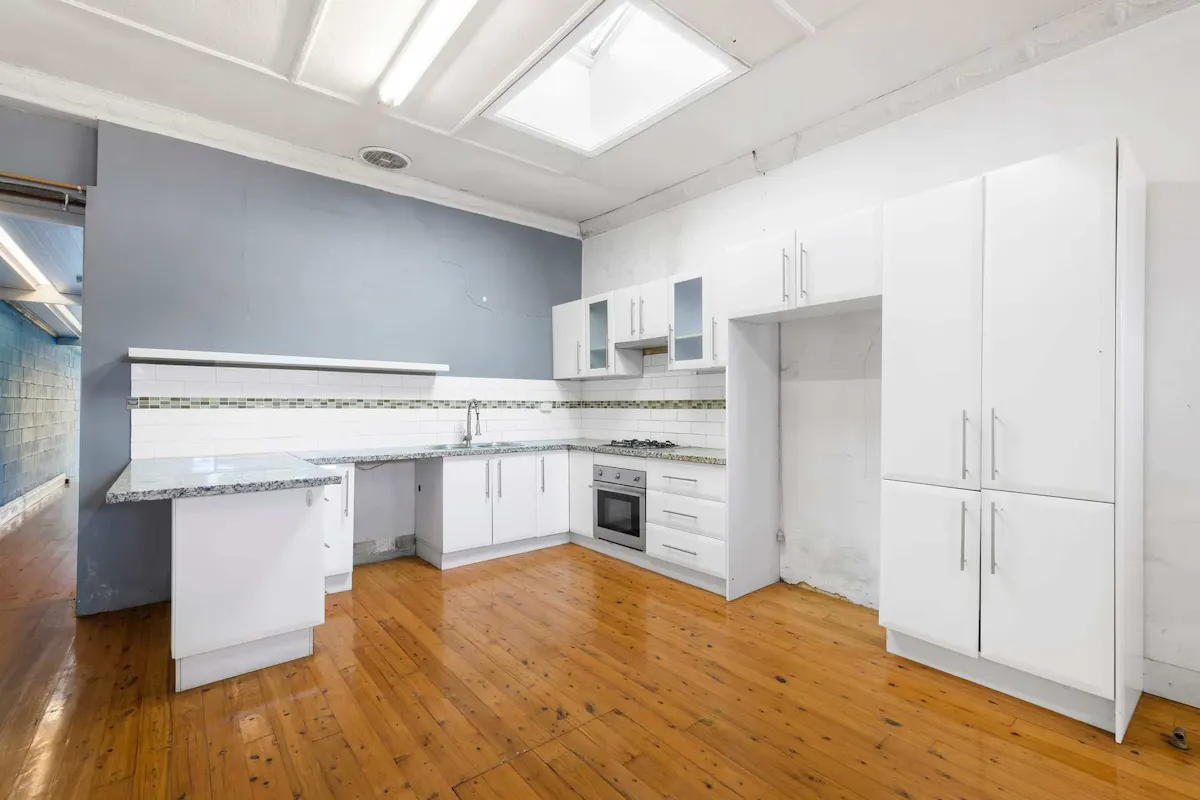 257 Canterbury Road — photo 8 of 16