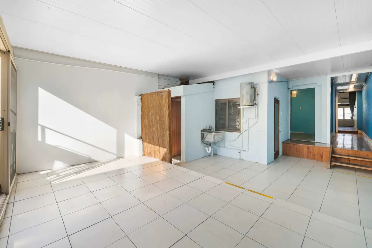 257 Canterbury Road — photo 9 of 16