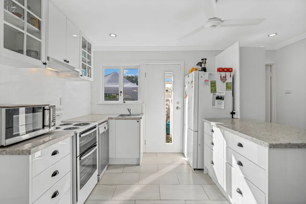 3/5-9  Buck Street, Mysterton, QLD, 4812 - Image 3