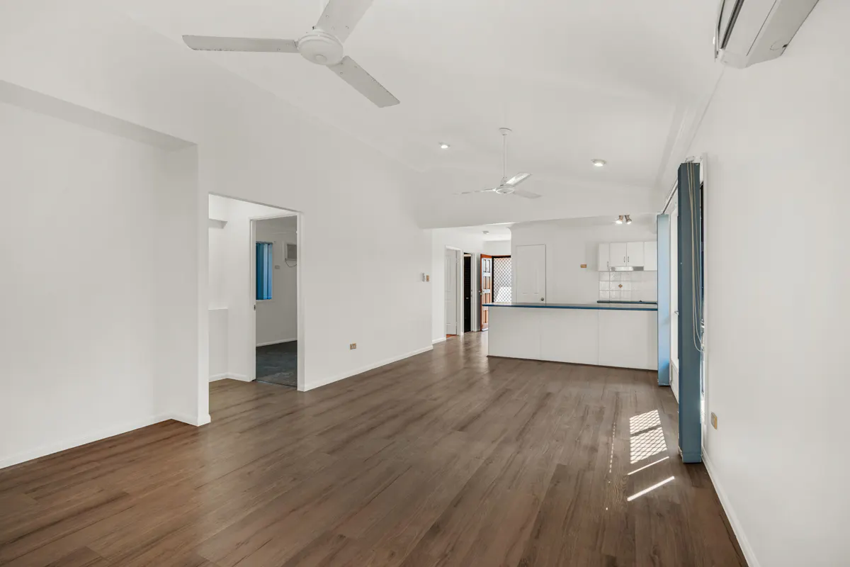 9 Moorhen Court — photo 3 of 17