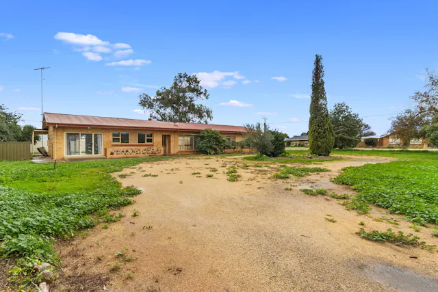 19 Francis Street — photo from Elders Real Estate Clare Valley and Balaklava