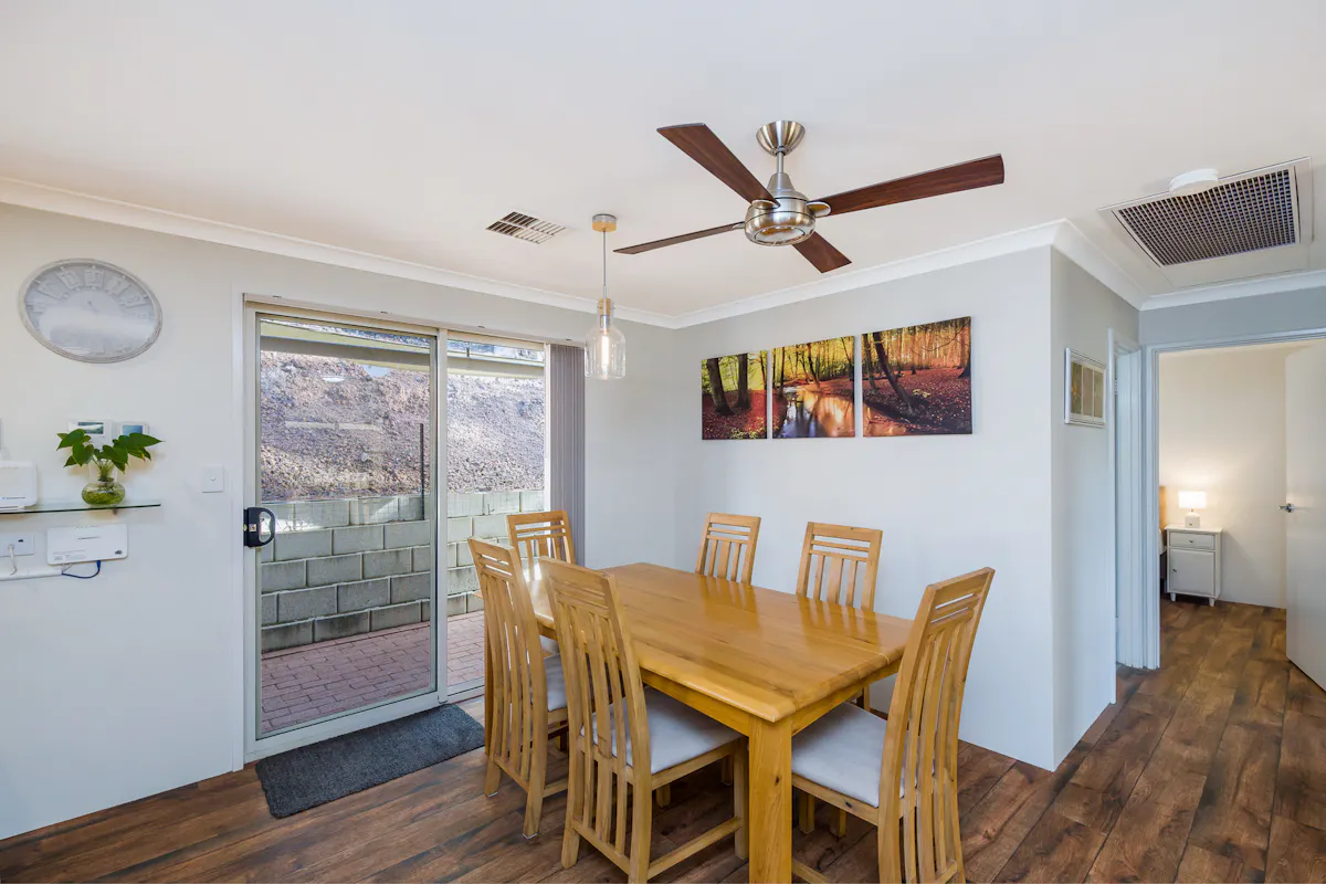 24 Timber Creek Crescent — photo 7 of 30