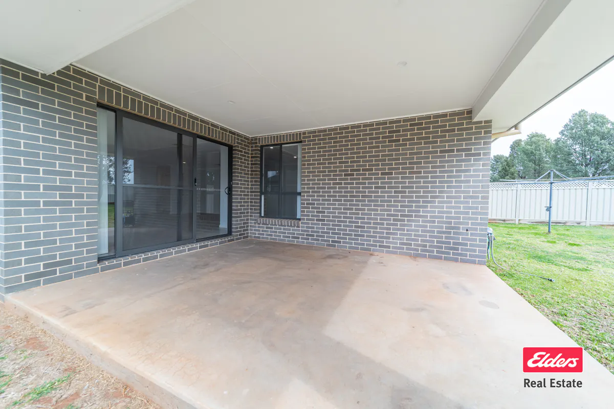 75 Champagne Drive — photo 15 of 21