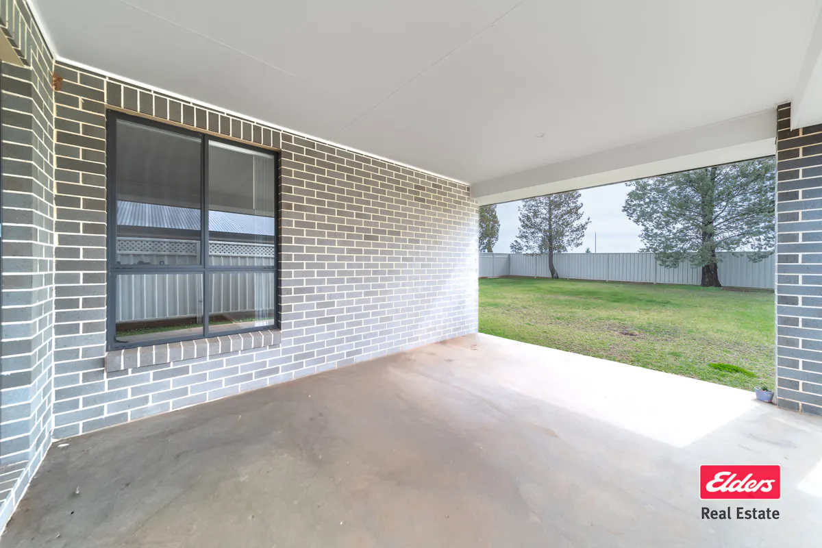 75 Champagne Drive — photo 14 of 21