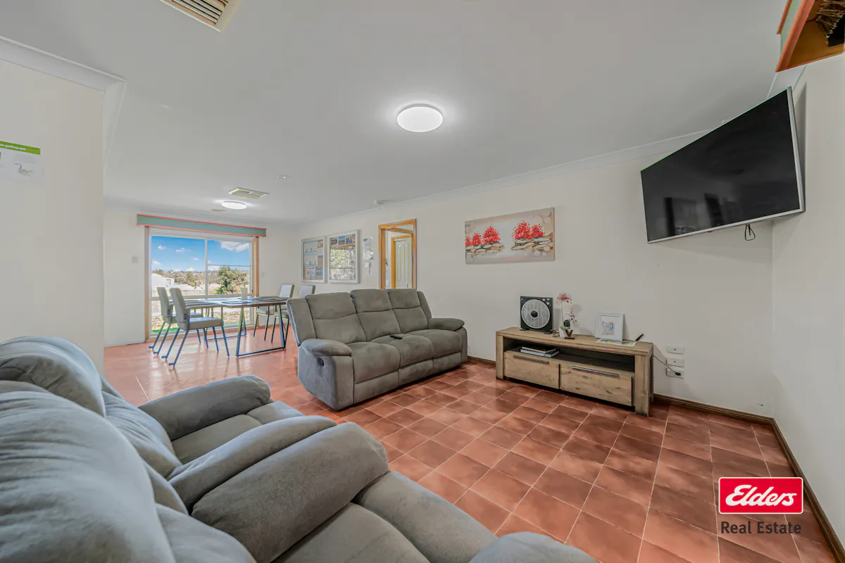 15R Wilfred Smith Drive — photo 3 of 24