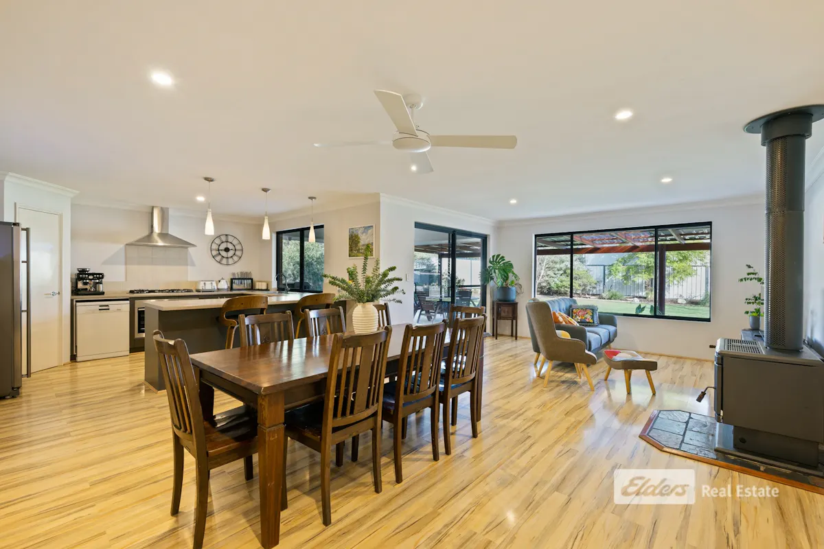 1 Whitton Way — photo 7 of 30