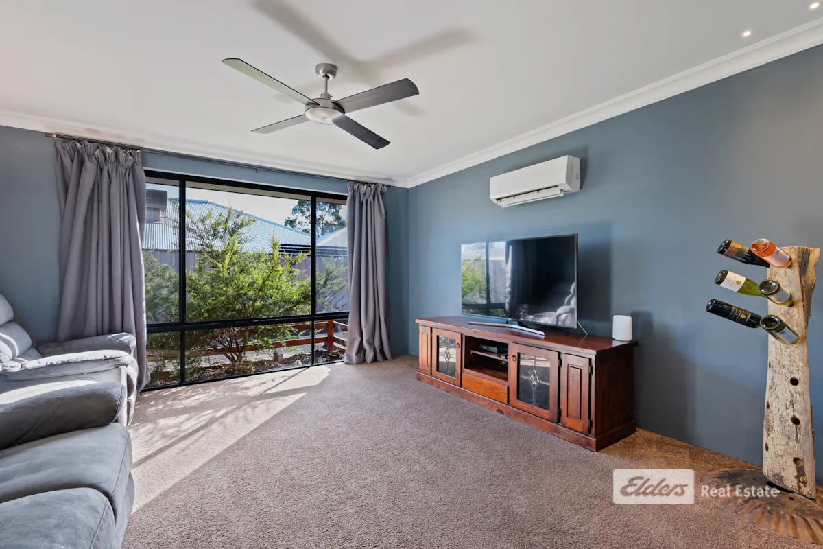 1 Whitton Way — photo 13 of 30