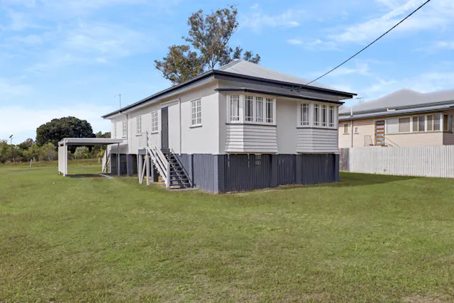 1/6 James Street — photo from Elders Real Estate Ipswich