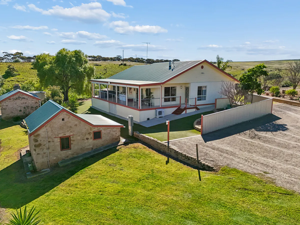227 Billabong Road — photo 4 of 30