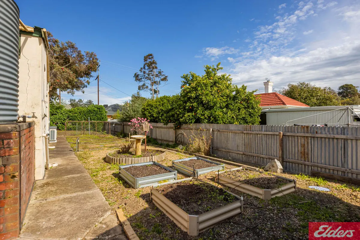 2 Dean Street — photo 23 of 24