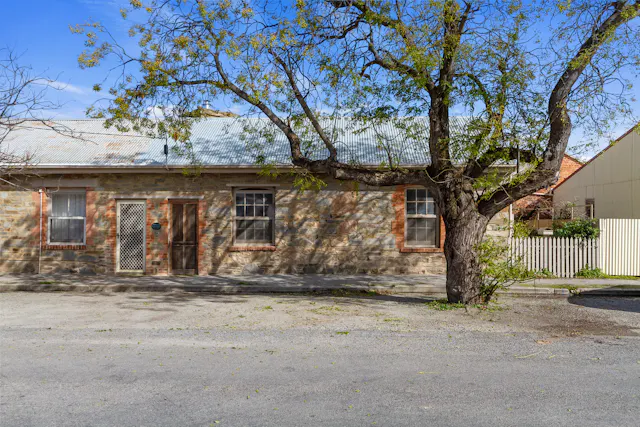 2 Upper Thames Street — photo from Elders Real Estate Clare Valley and Balaklava