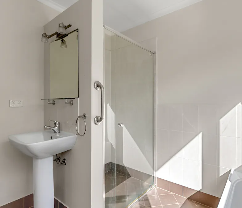 2 Upper Thames Street, Burra, SA, 5417 - Image 20