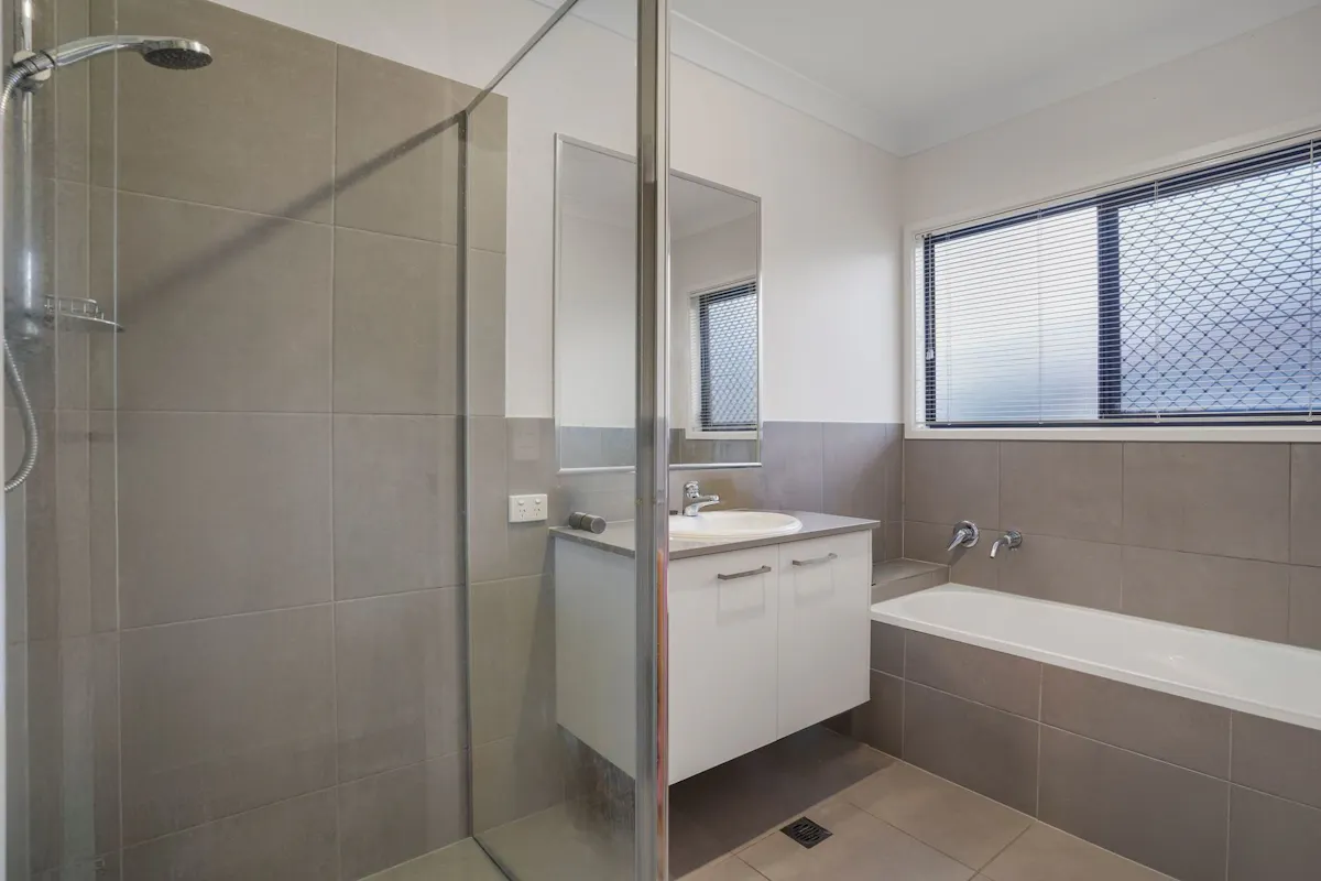 SECURE DHA INVESTMENT | LONG-TERM LEASE | MODERN 4-BEDROOM HOME — photo 14 of 26
