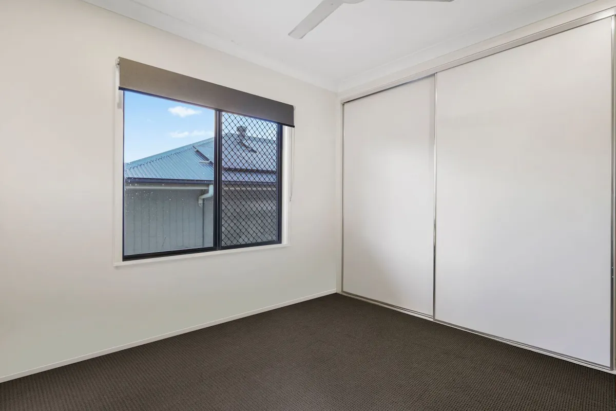 SECURE DHA INVESTMENT | LONG-TERM LEASE | MODERN 4-BEDROOM HOME — photo 11 of 26